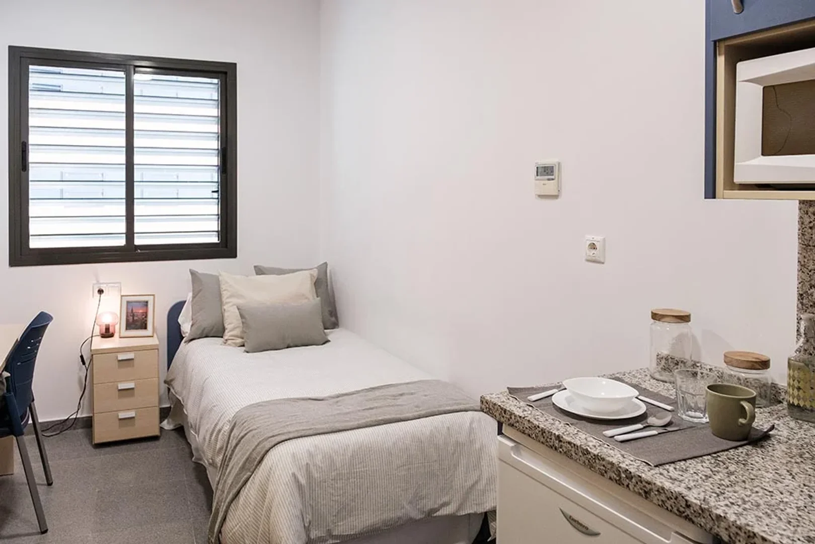 Chambre d'étudiant économique avec emplacement pratique dans 