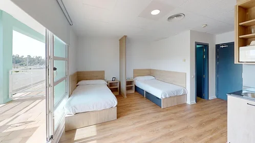 Paylaşımlı oda Ikamet yerinde konumu Edificio José Celestino Mutis, 15 Ctra Utrera km 1, 1 15 görüntüsü