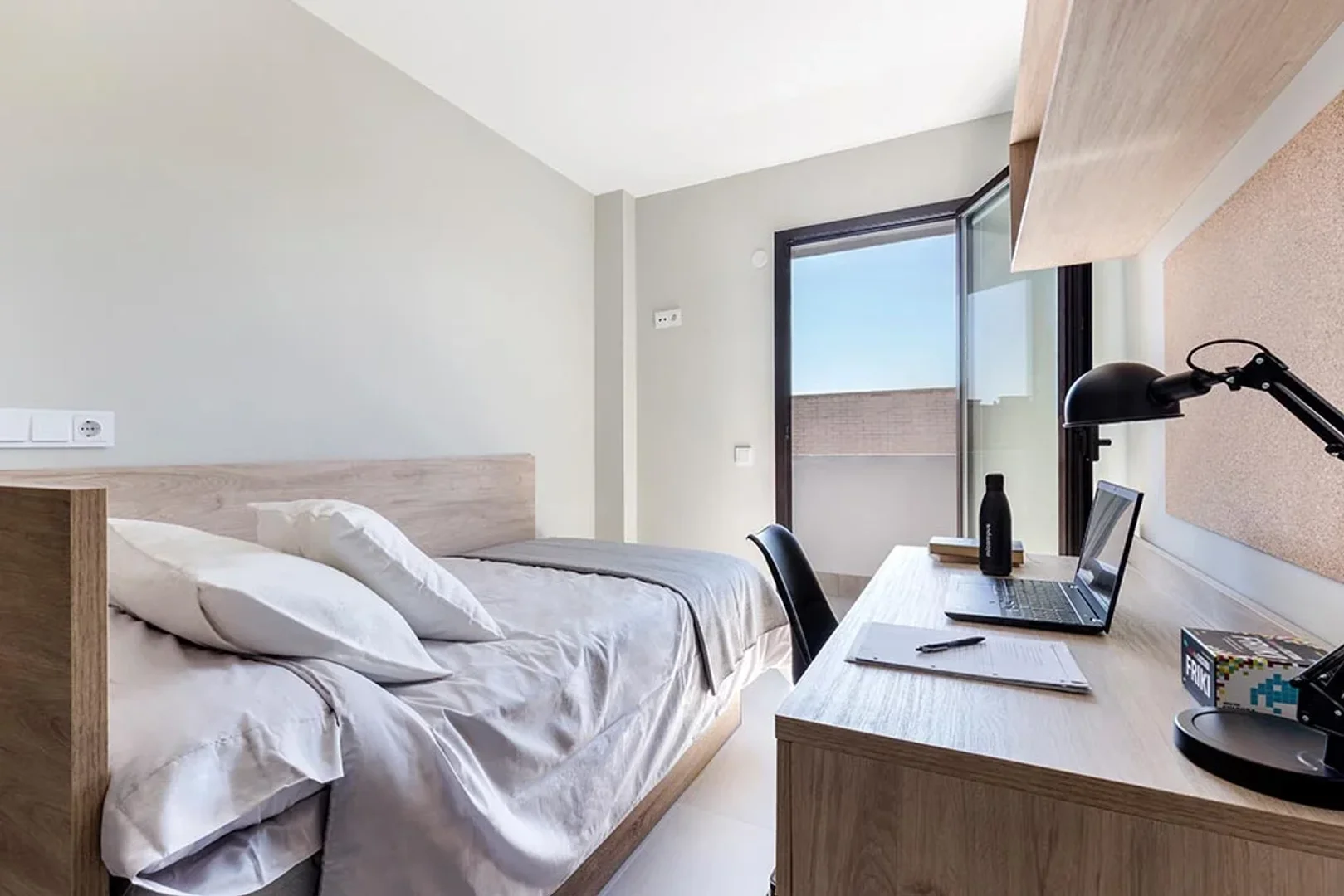 Student-friendly room in  with modern amenities