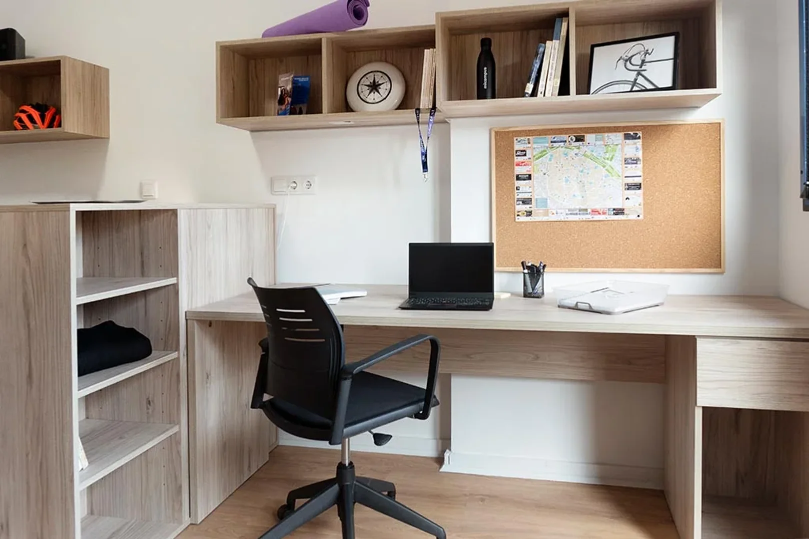Habitación estudiantil económica cerca del campus en 