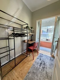 Private room at Rua Guerra Junqueiro, image 30 of 31