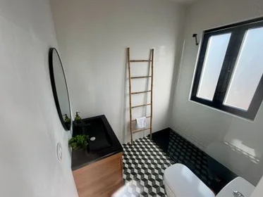 Private room at Rua Guerra Junqueiro, image 16 of 32