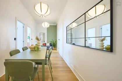 Private room at Marquês de Pombal - Avenida António Augusto de Aguiar, 3º E, image 1 of 40