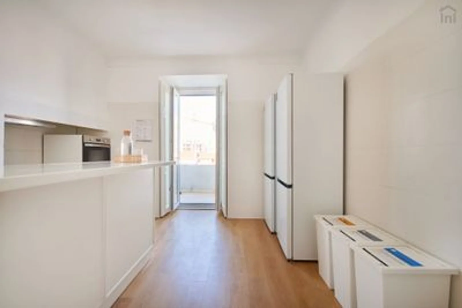 Student-friendly room in with modern amenities