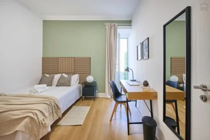 Private room at Marquês de Pombal - Avenida António Augusto de Aguiar, 3º E, image 35 of 43