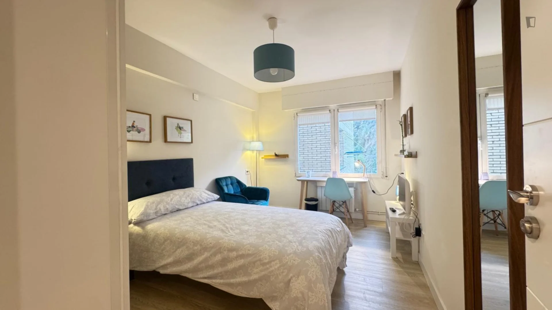 Habitación en apartamento estudiantil en alquiler en , completamente amueblado