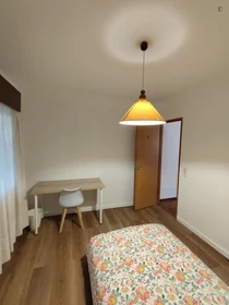 Stanza privata in Rua do Cercal, immagine 1 di 8