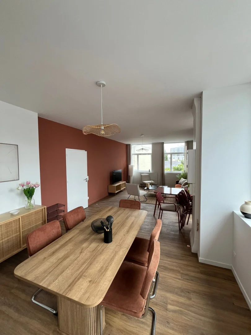 Quarto de estudante económico com localização conveniente em