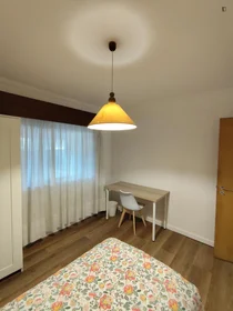 Stanza privata in Rua do Cercal, immagine 2 di 8