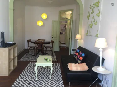 Entire apartment at Rua das Escolas Gerais, image 10 of 22