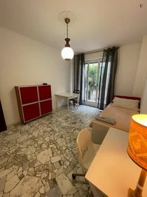 Chambre privée à Viale Lombardia, image 1 de 18
