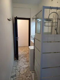 Chambre privée à Viale Lombardia, image 14 de 18