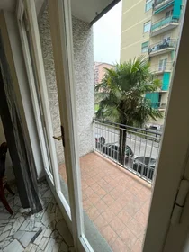 Chambre privée à Viale Lombardia, image 3 de 18