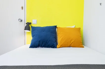 Privatzimmer in der Calle de Orense, bild 3 von 23