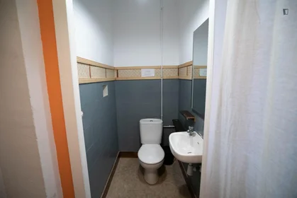 Private room at Carrer de l'Almirall, image 14 of 15