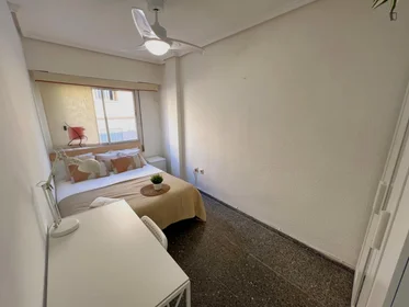 Private room at Carrer de l'Esperança, image 1 of 10