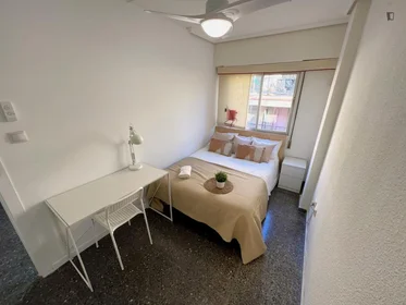 Private room at Carrer de l'Esperança, image 2 of 15
