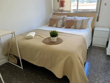 Private room at Carrer de l'Esperança, image 3 of 15