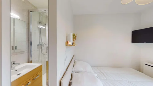 Özel oda konumu 28 Rue de l'École Normale, 34090 Montpellier, France, 1 13 görüntüsü