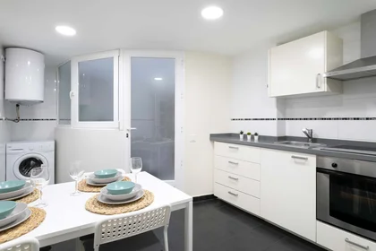 Private room at Calle Pablo Iglesias, 29, 03004 Alicante, Spain, image 12 of 13