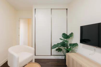 Private room at Calle Pablo Iglesias, 29, 03004 Alicante, Spain, image 8 of 13