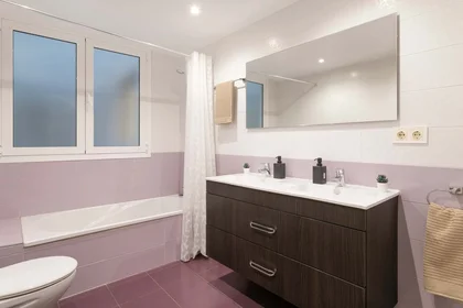 Private room at Calle Pablo Iglesias, 29, 03004 Alicante, Spain, image 10 of 13