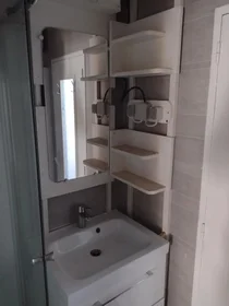 Privatzimmer in der Avenue de Thouars, bild 12 von 17
