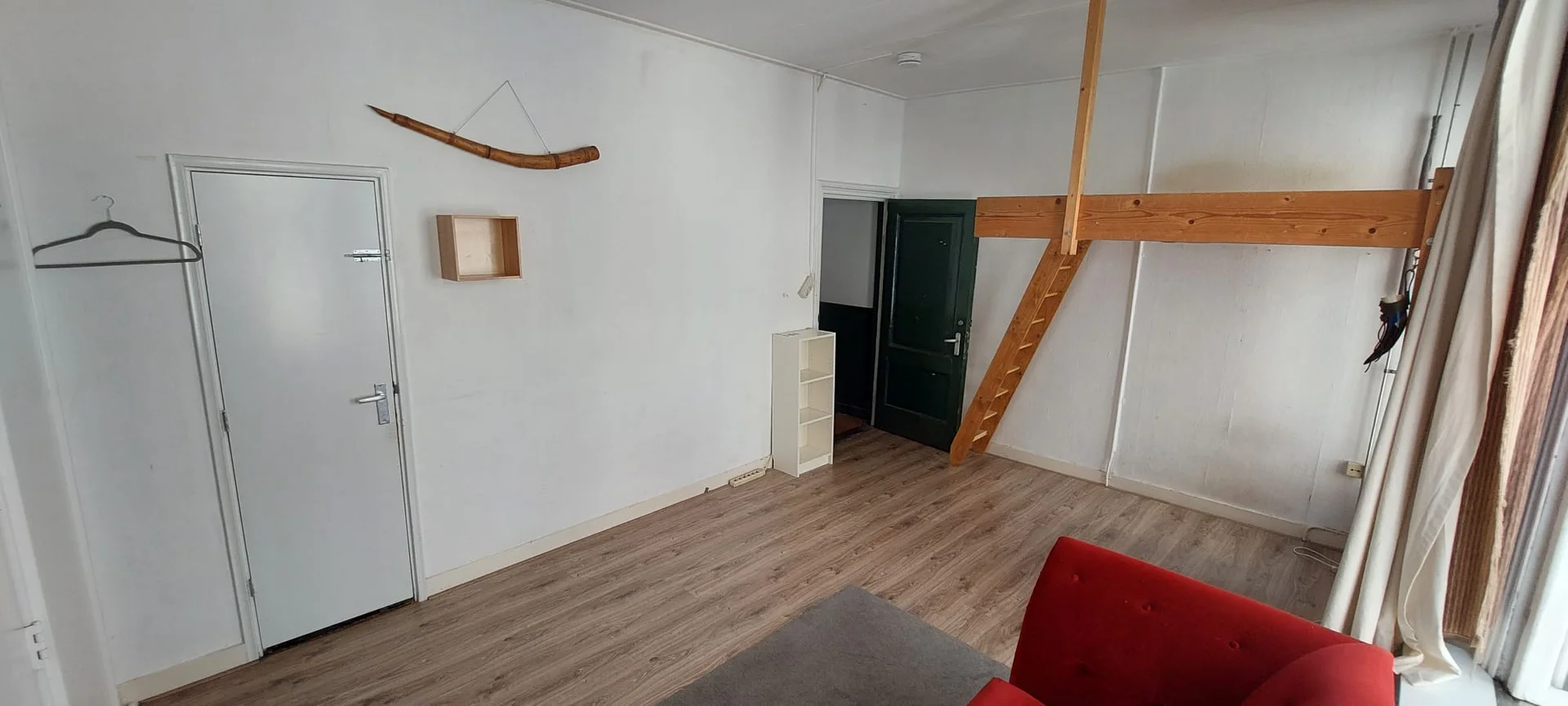 Komfortables und geräumiges Studentenzimmer in 