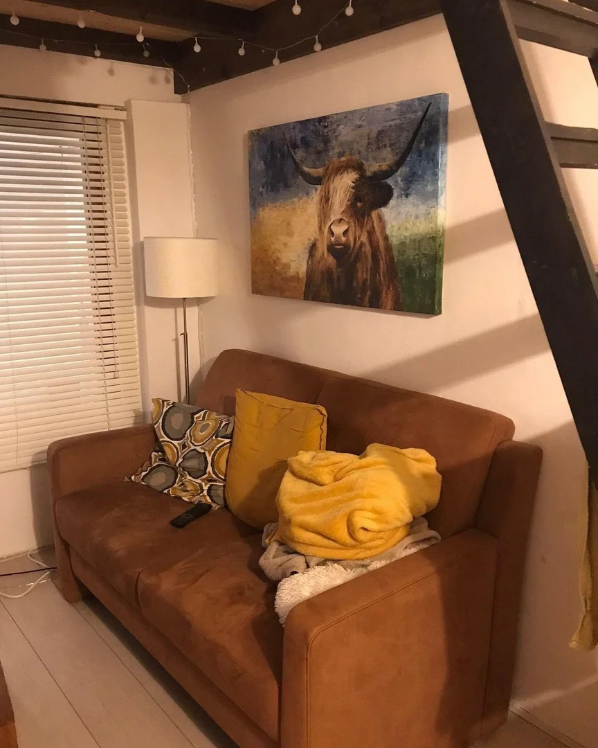 Economical student room with convenient location in 