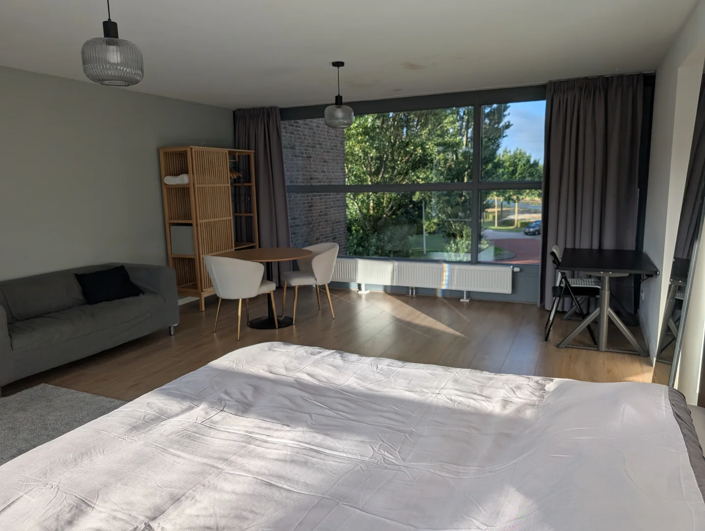 Cozy room for students available in 