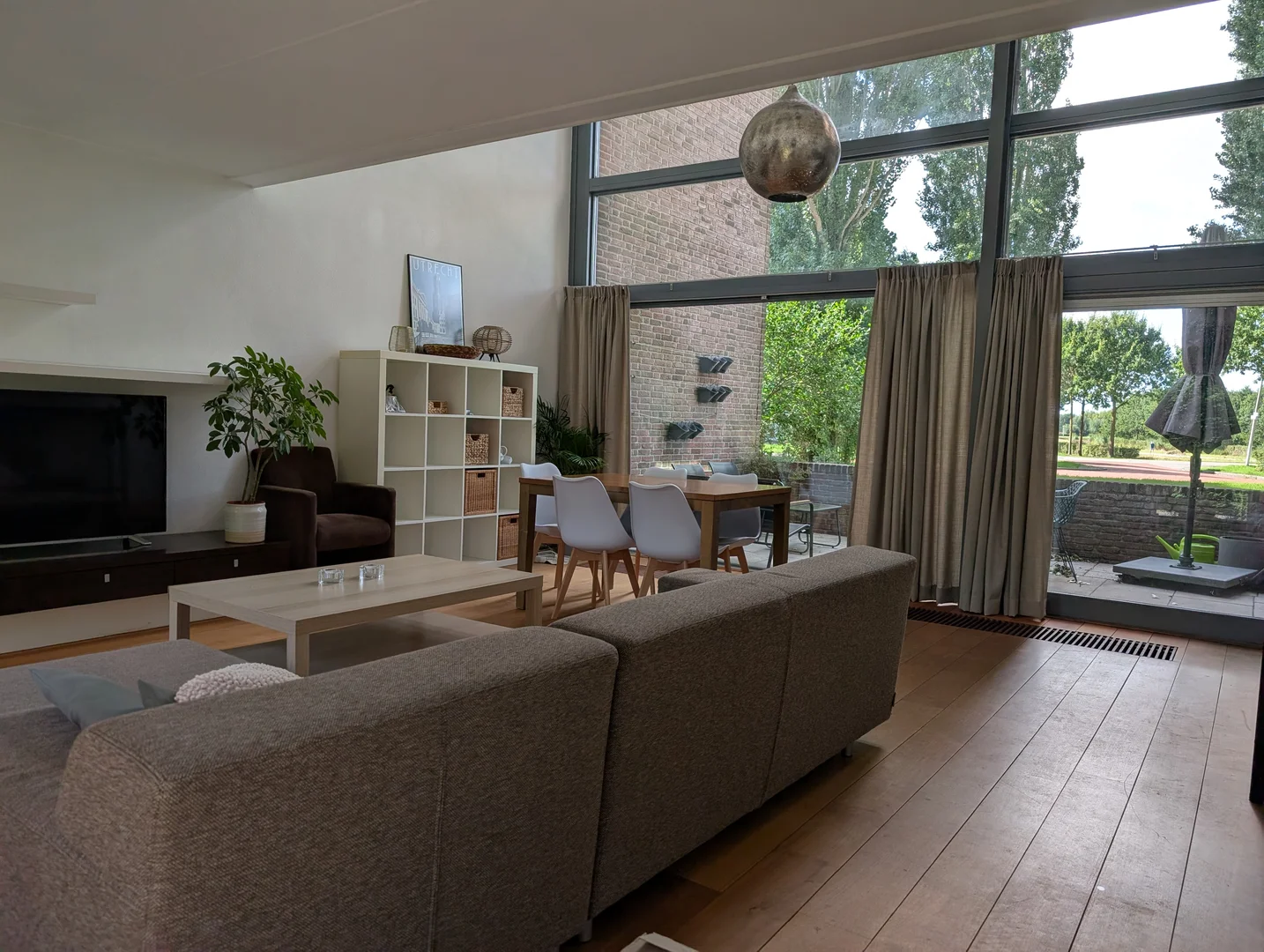 Economical student room with convenient location in 