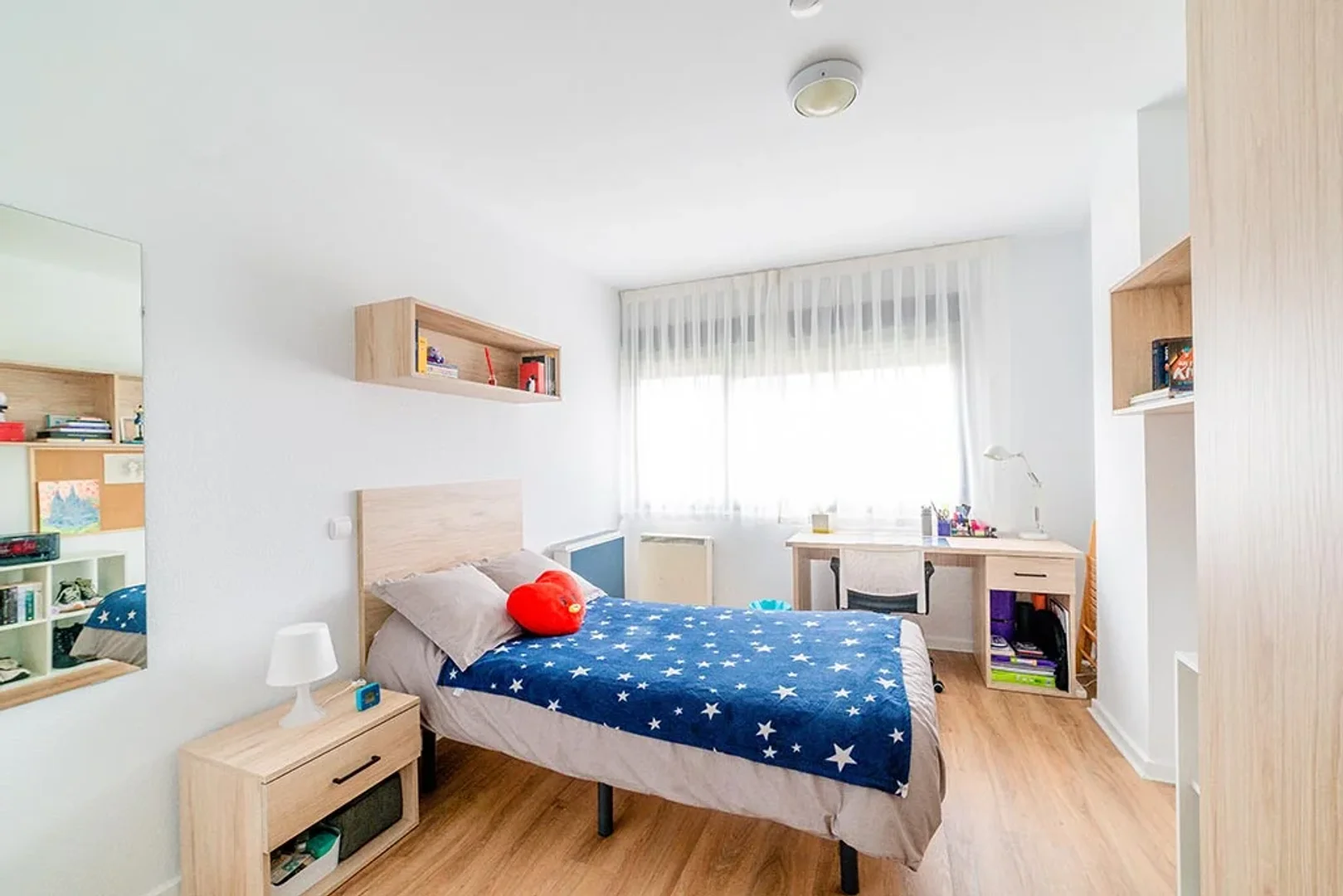 Chambre à louer dans un appartement d'étudiant à , entièrement meublée