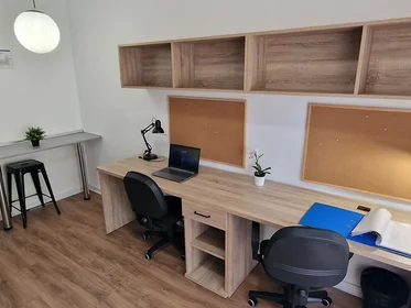 Chambre partagée en résidence à Ctra. Su Eminencia 15, image 2 de 15