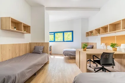 Private room in residence at Avda. de los Naranjos s/n, image 4 of 16
