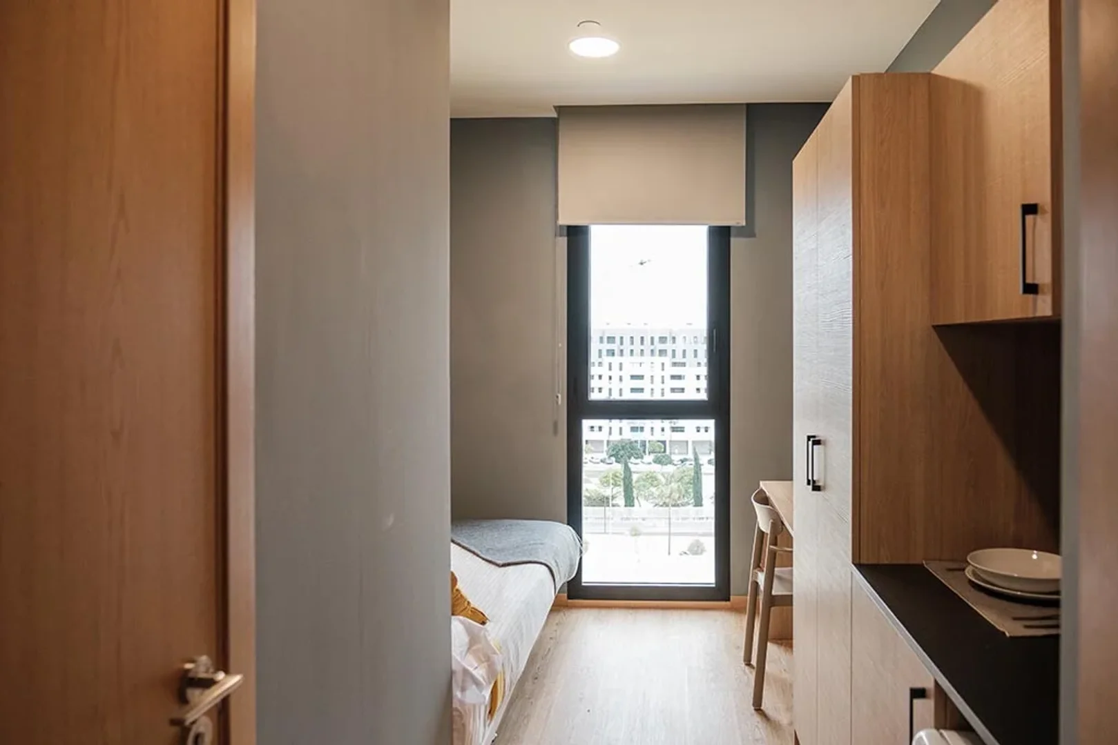 Cozy room for students available in 