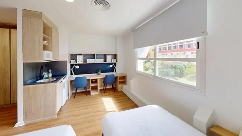Chambre partagée à Edificio José Celestino Mutis, 15 Ctra Utrera km 1, image 1 de 10