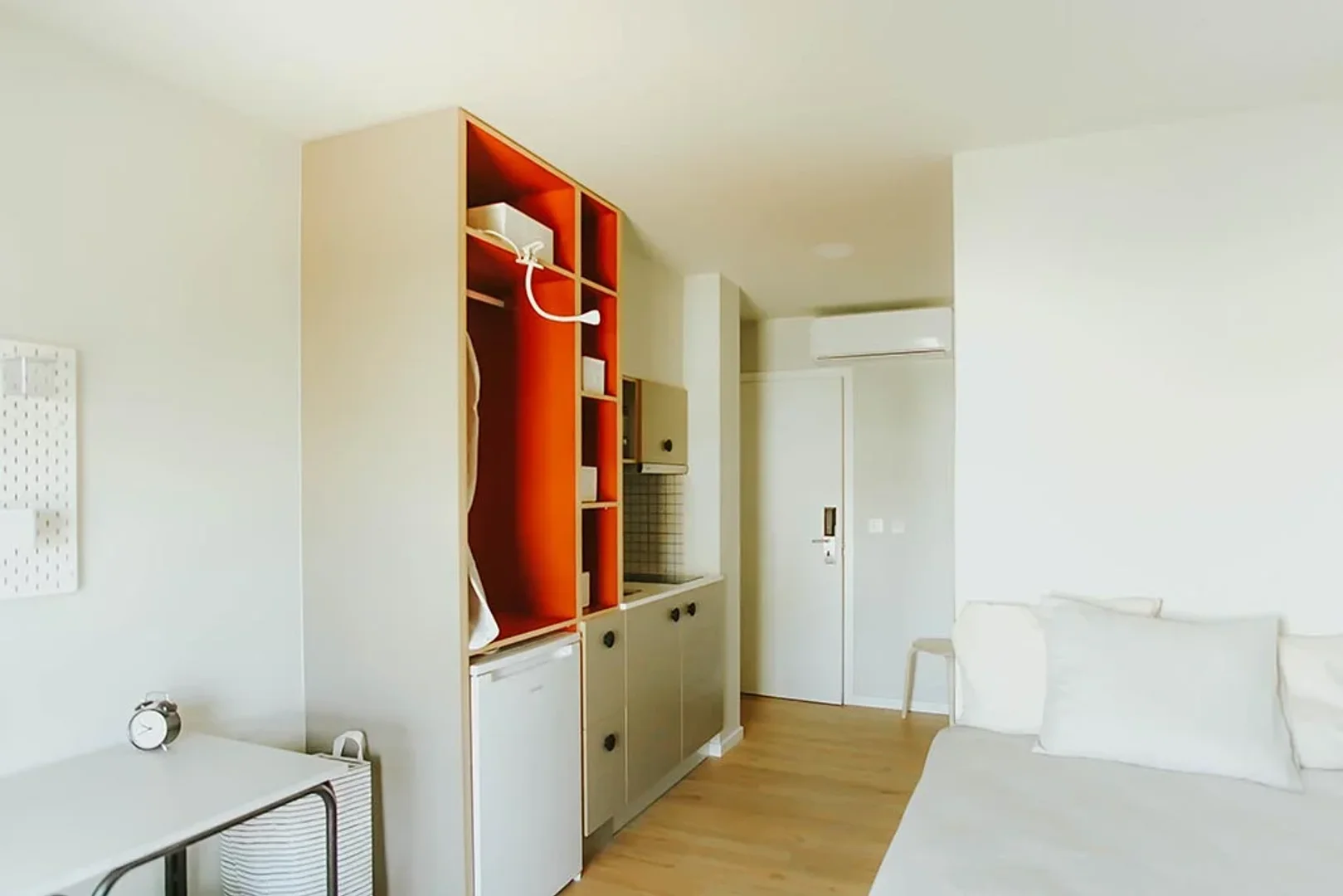 Modern student studio with complete amenities in 