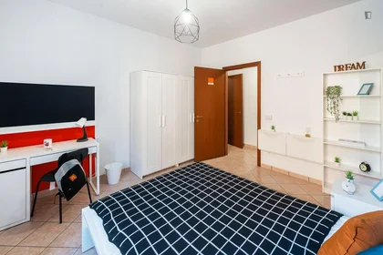 Quarto privado em Via Torquato Tasso, imagem 3 de 17
