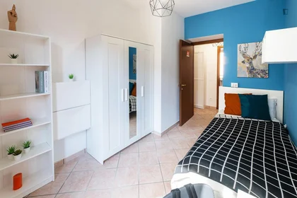Quarto privado em Via Torquato Tasso, imagem 2 de 14