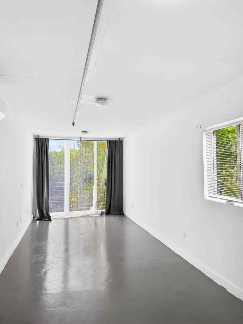 Niedrogi apartament typu studio z niezbędnymi funkcjami w 