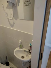Chambre privée à Rua Coronel Almeida Valente, image 14 de 17