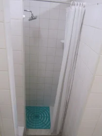 Chambre privée à Rua Coronel Almeida Valente, image 15 de 17