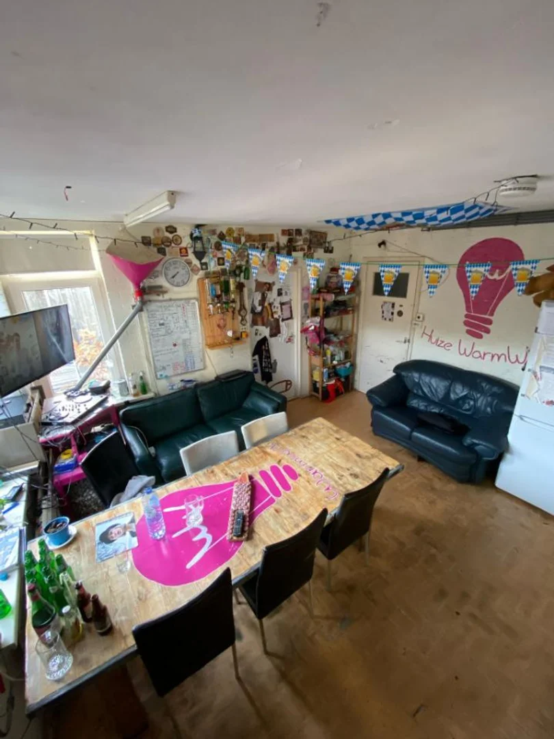 Habitación estudiantil económica con ubicación conveniente en 