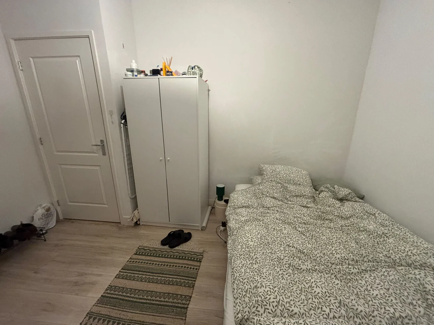 Funktionelles Studentenzimmer perfekt zum Studieren in 