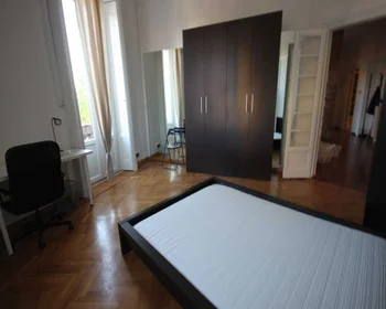 Quarto privado em Via Bernina, imagem 7 de 16