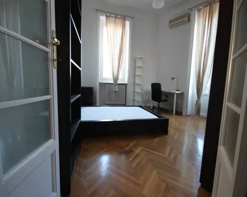 Quarto privado em Via Bernina, imagem 9 de 16