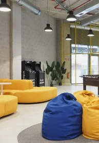 Mehrbettzimmer im Wohnheim in der Plaza Garellano 4, bild 12 von 16