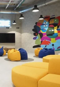 Mehrbettzimmer im Wohnheim in der Plaza Garellano 4, bild 7 von 16