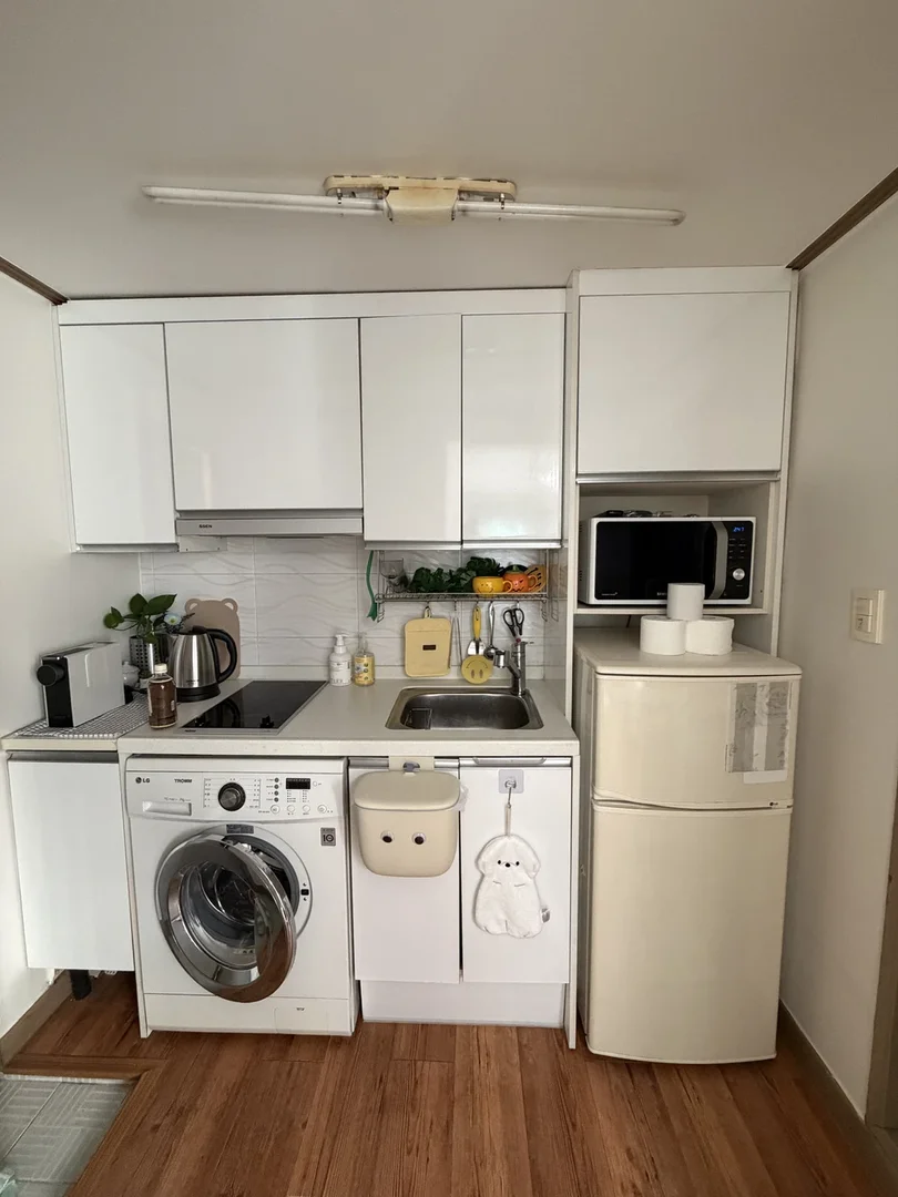 14, Sinchon-ro 1an-gil
