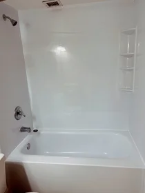 Apartamento inteiro em residência em 15, North Beacon St., Unit 417, Brighton, Boston, MA, 02134, imagem 2 de 17
